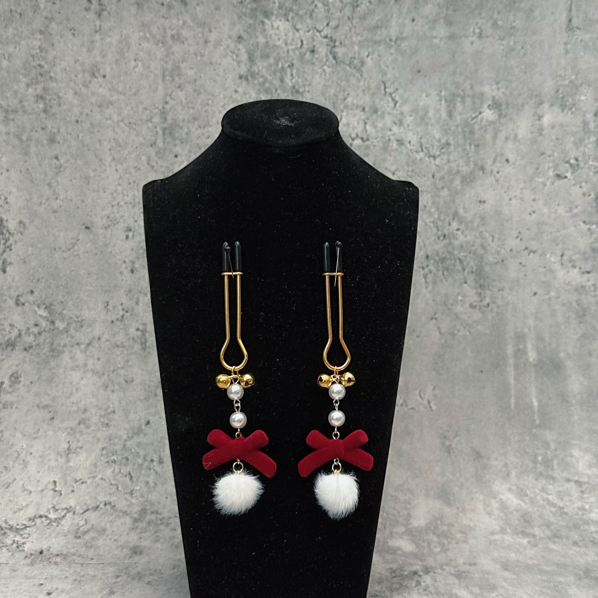 REVERIEE Bow Nipple Clamps with Fluffy Ball Pendant