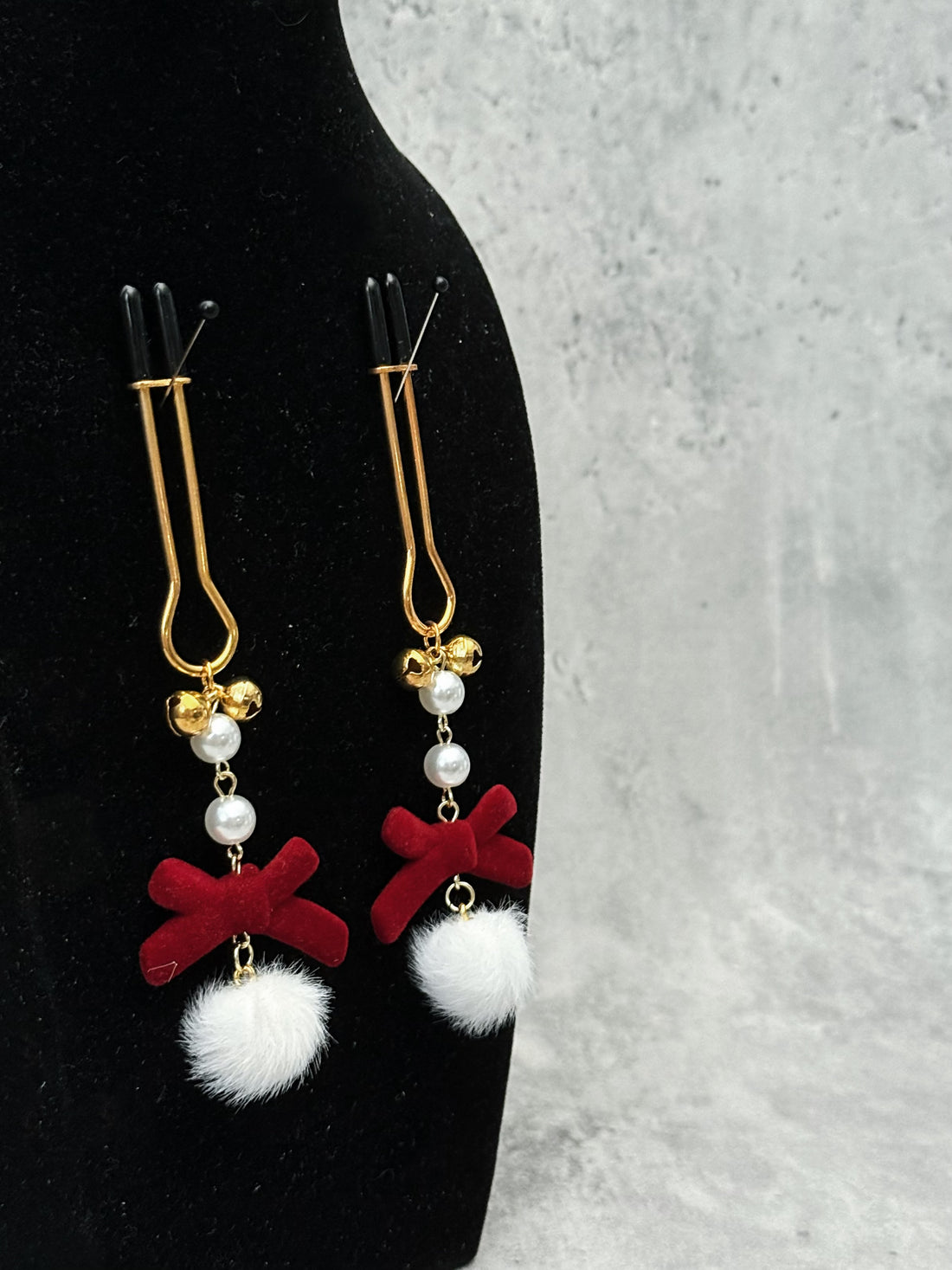 REVERIEE Bow Nipple Clamps with Fluffy Ball Pendant