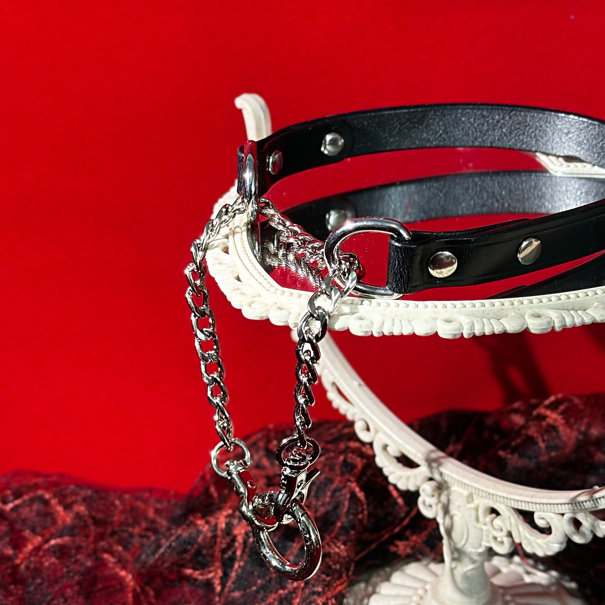 REVERIEE “Breathless” Bespoke Collar