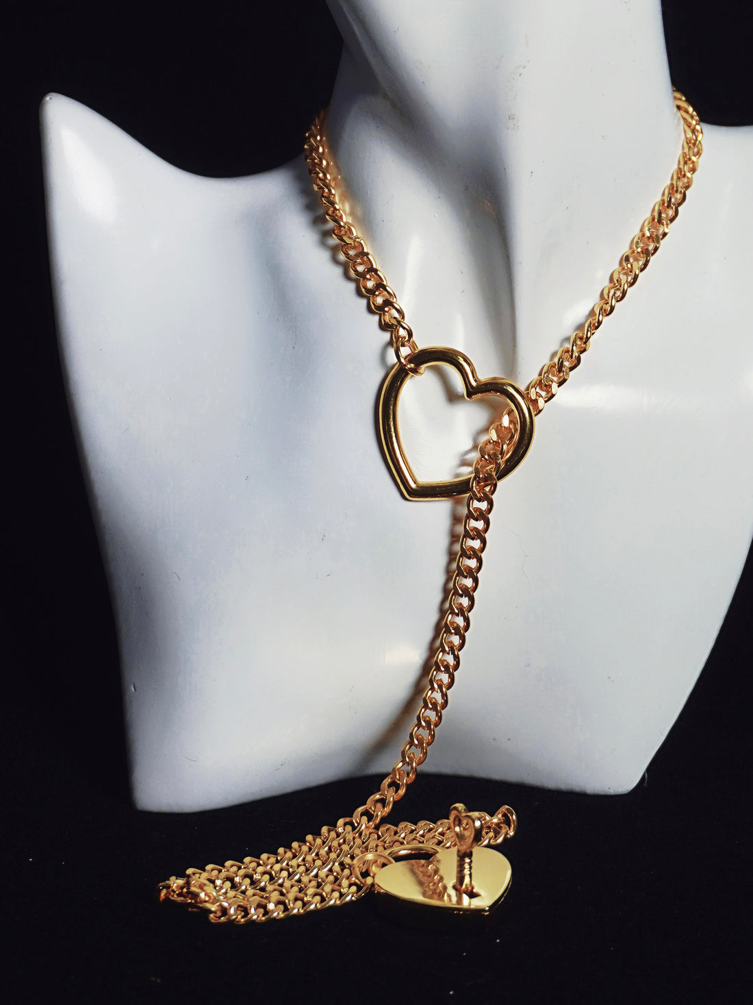 REVERIEE Heart Lock Chain Choker Stainless Steel