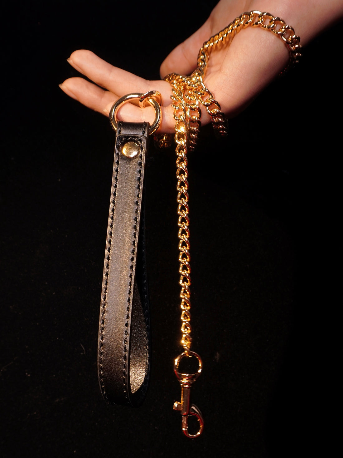 REVERIEE Custom BDSM Leather Leash