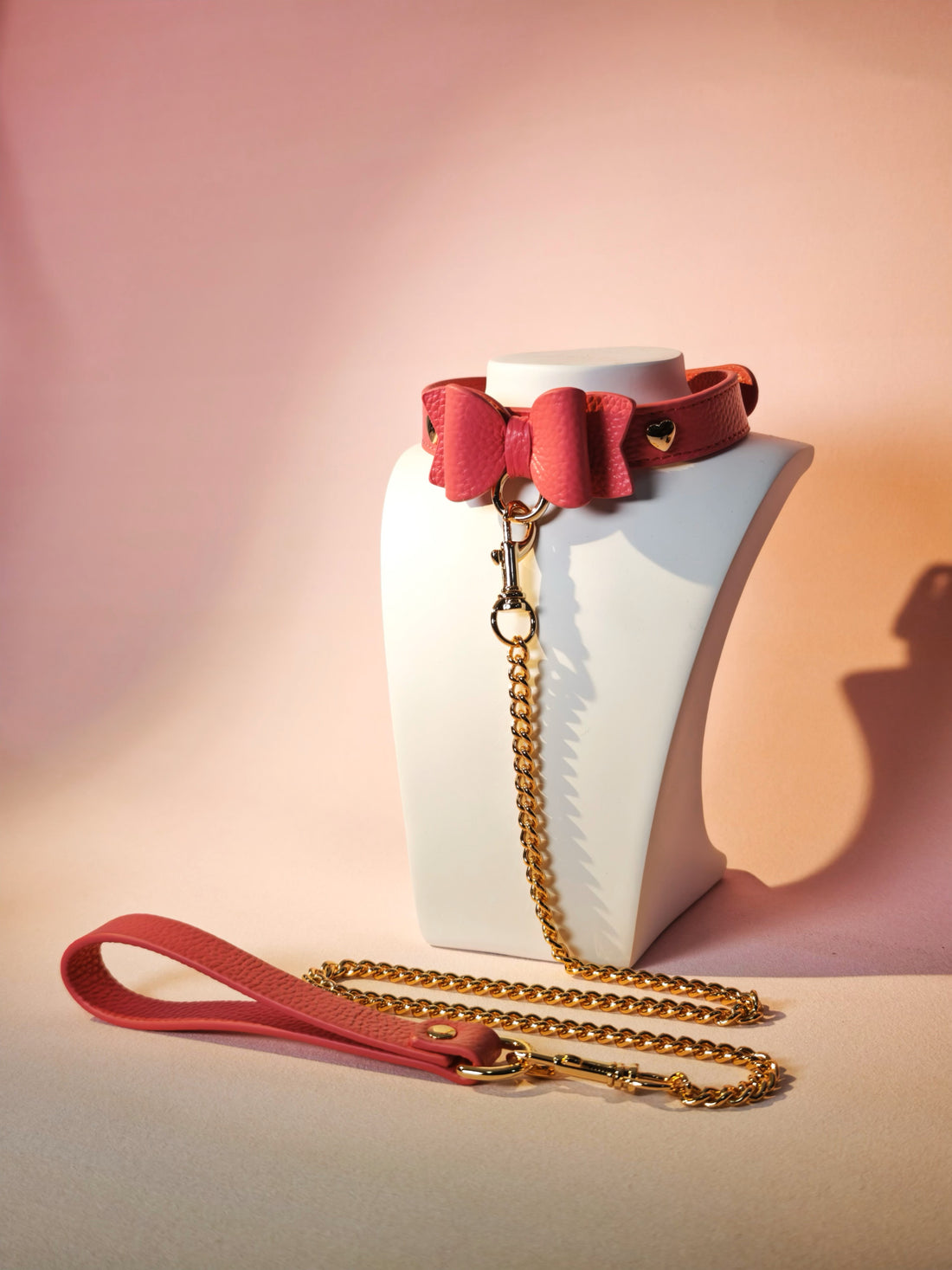 REVERIEE "Play Nice" Leather Bow Bespoke Collar Set